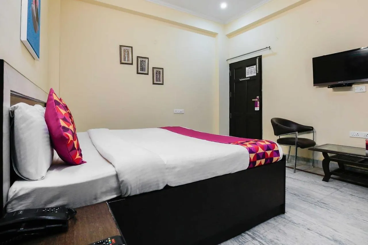 גורגאון Collection O The Orchid Hotel Near Omaxe Celebration Mall 3*,  הודו