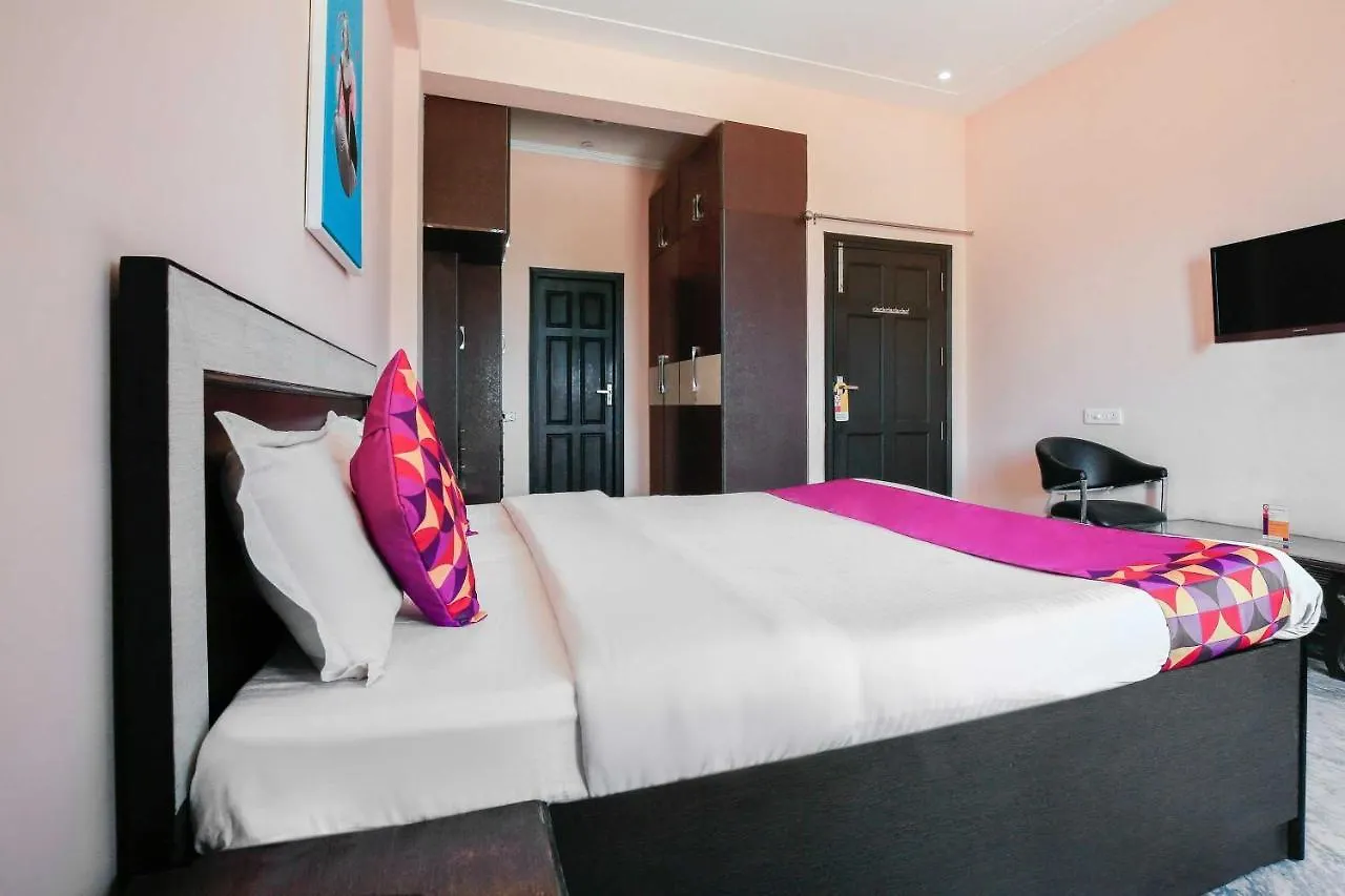Collection O The Orchid Hotel Near Omaxe Celebration Mall Gurgaon 3*,  India